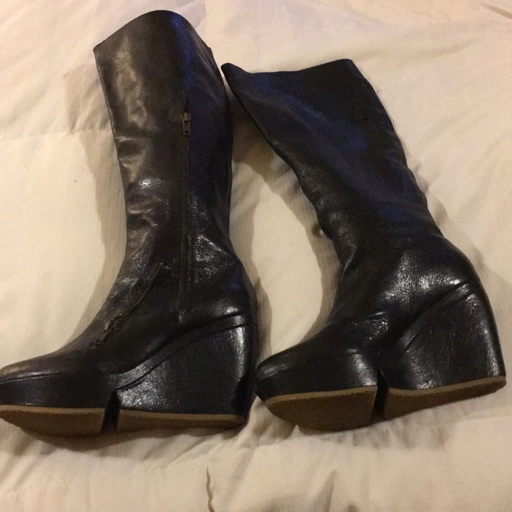 Faryl Robin knee-high black wedge boots mod